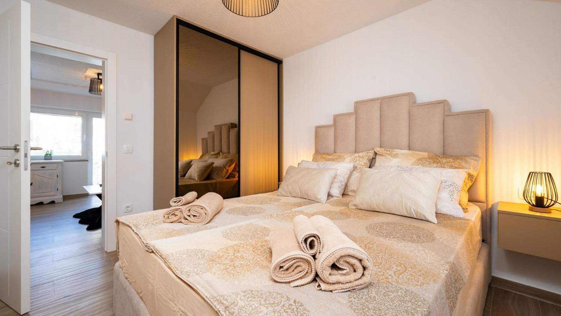 Apartments Summer Trogir Bagian luar foto